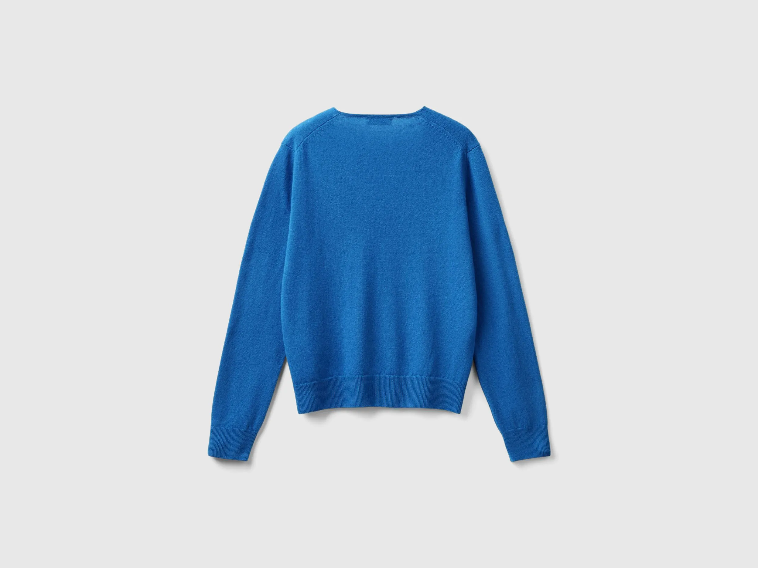 Air force blue V-neck sweater in pure Merino wool - Air Force Blue | Benetton