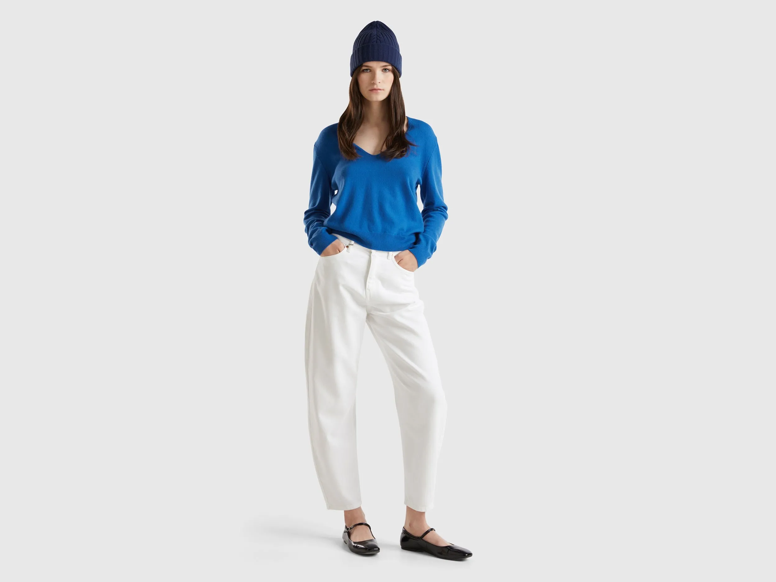 Air force blue V-neck sweater in pure Merino wool - Air Force Blue | Benetton