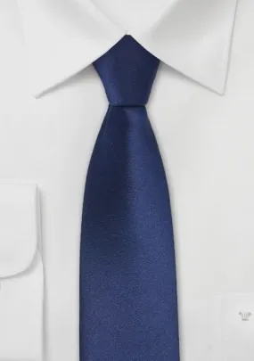 Dunkelblaue Krawatte schmal Mikrofaser