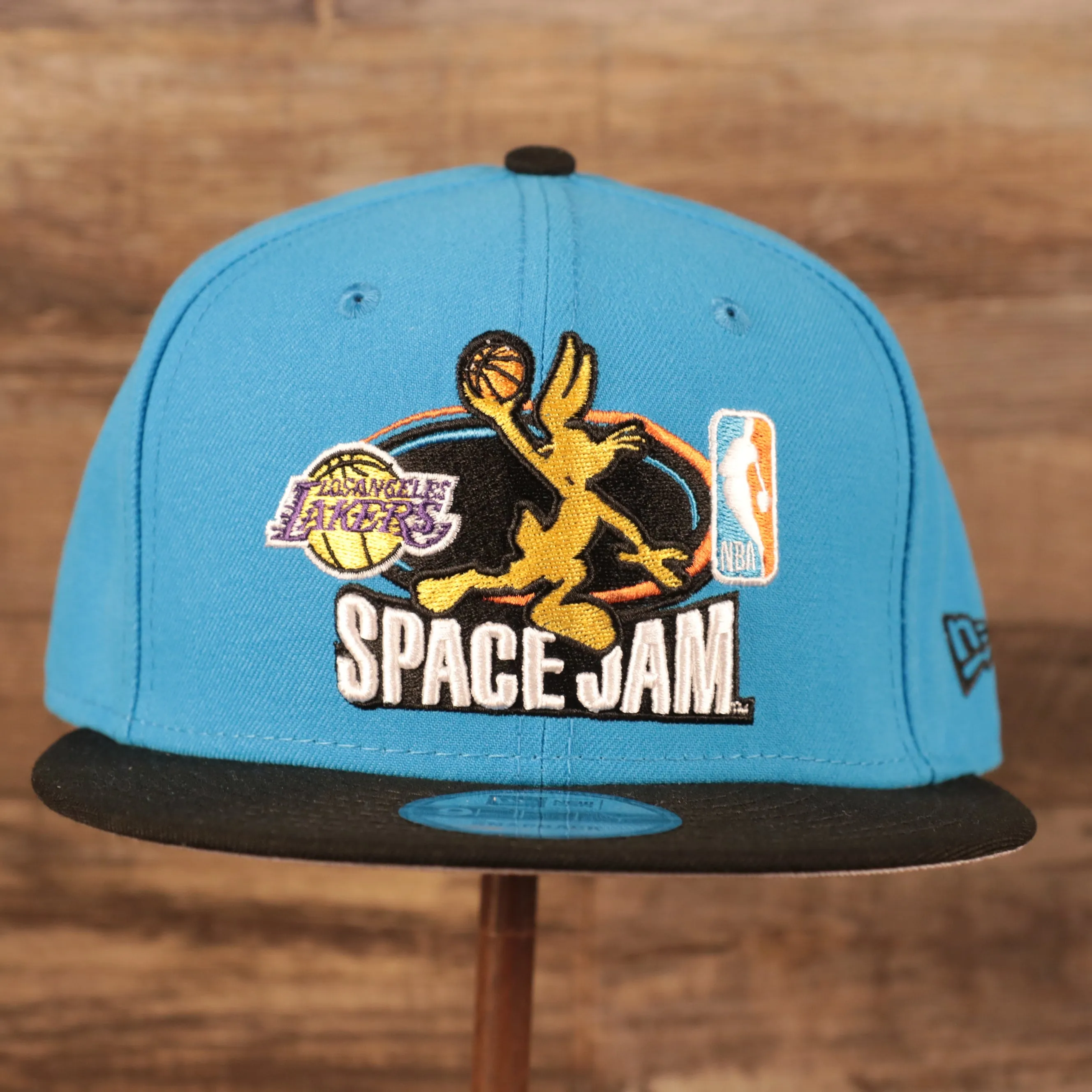 Los Angeles Lakers Bugs Bunny Lebron 18 Space Jam Matching 9Fifty Snapback Hat | Blue/Black