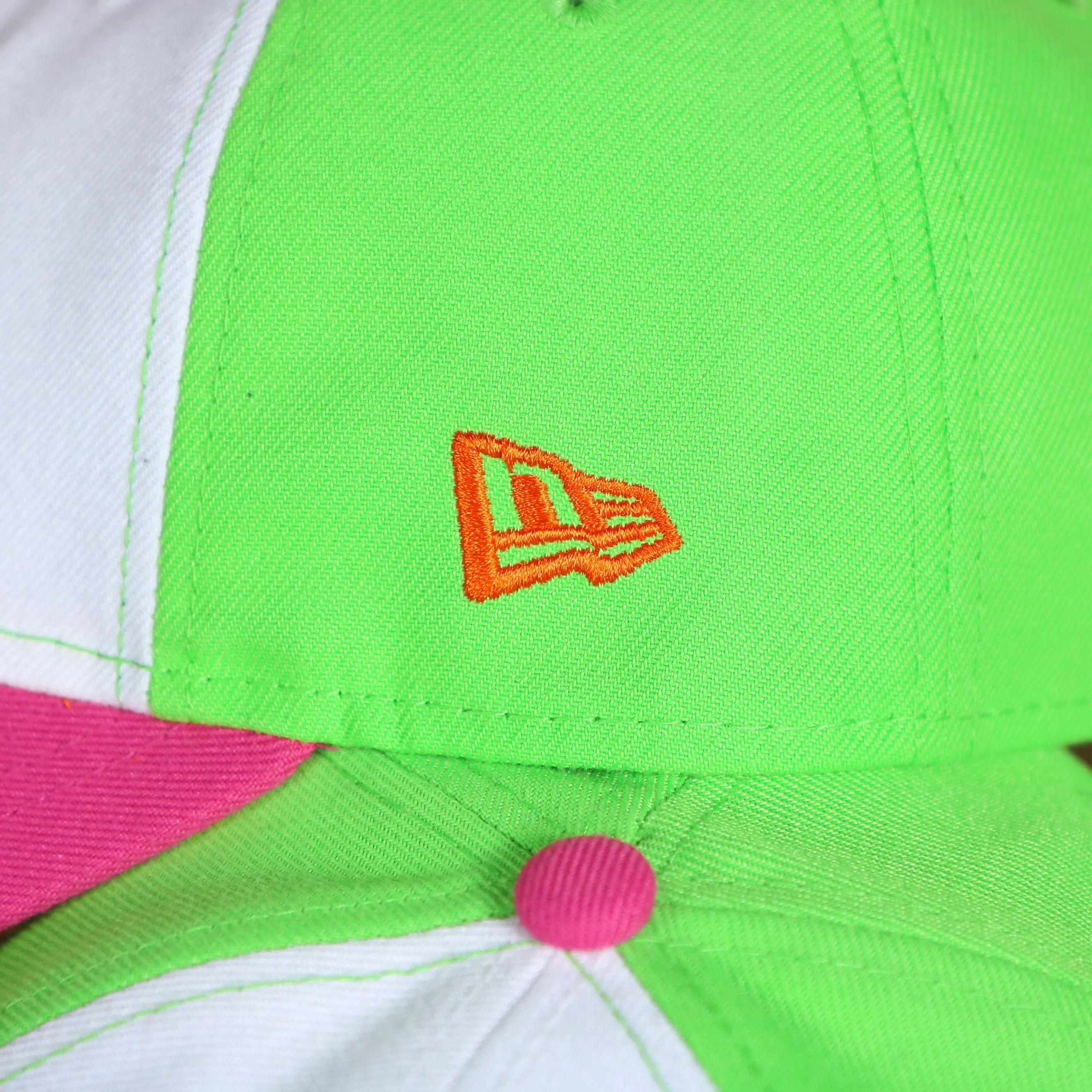 NEW ERA | WWE | ULTIMATE WARRIOR | 9TWENTY DAD HAT | WHITE/LIME/PINK/ORANGE | OSFM