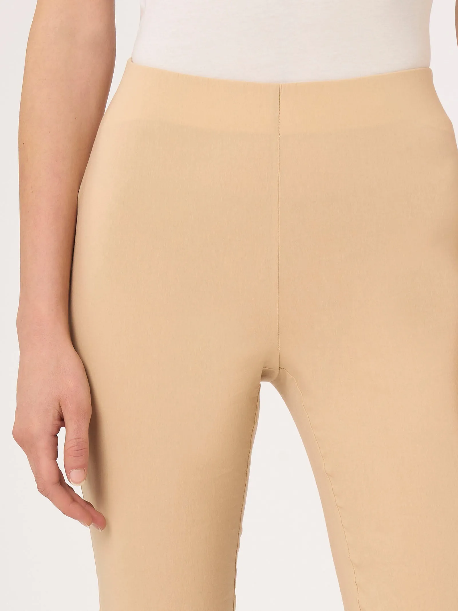 Pantalone capri con spacchetti in Super Fresh - Champignon