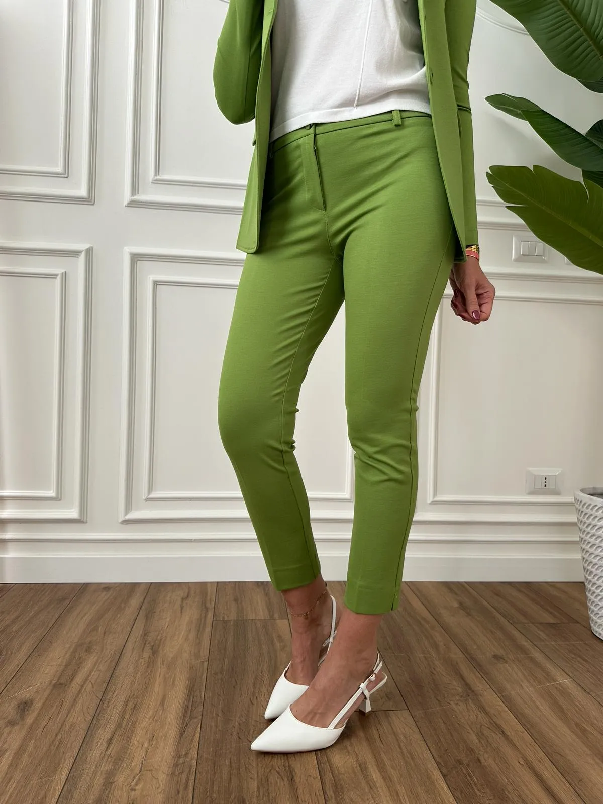 Pantalone Capri New Collection