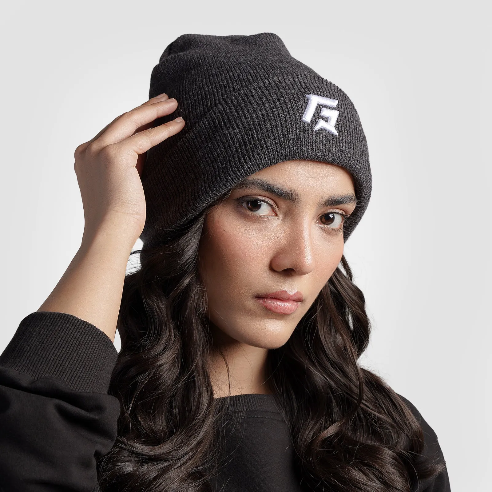 Snug Beanie (Dark Grey)