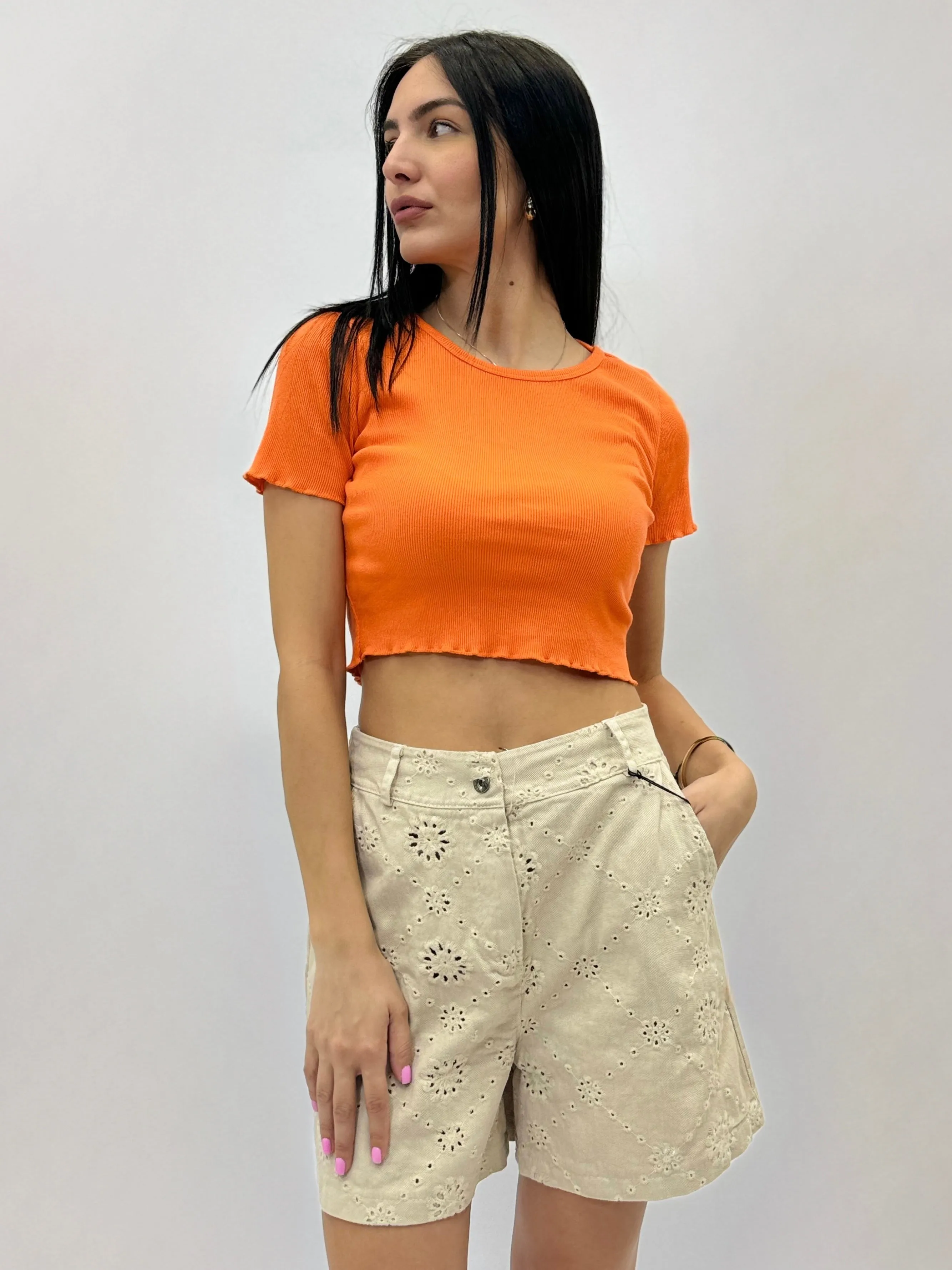 T-shirt a costine crop