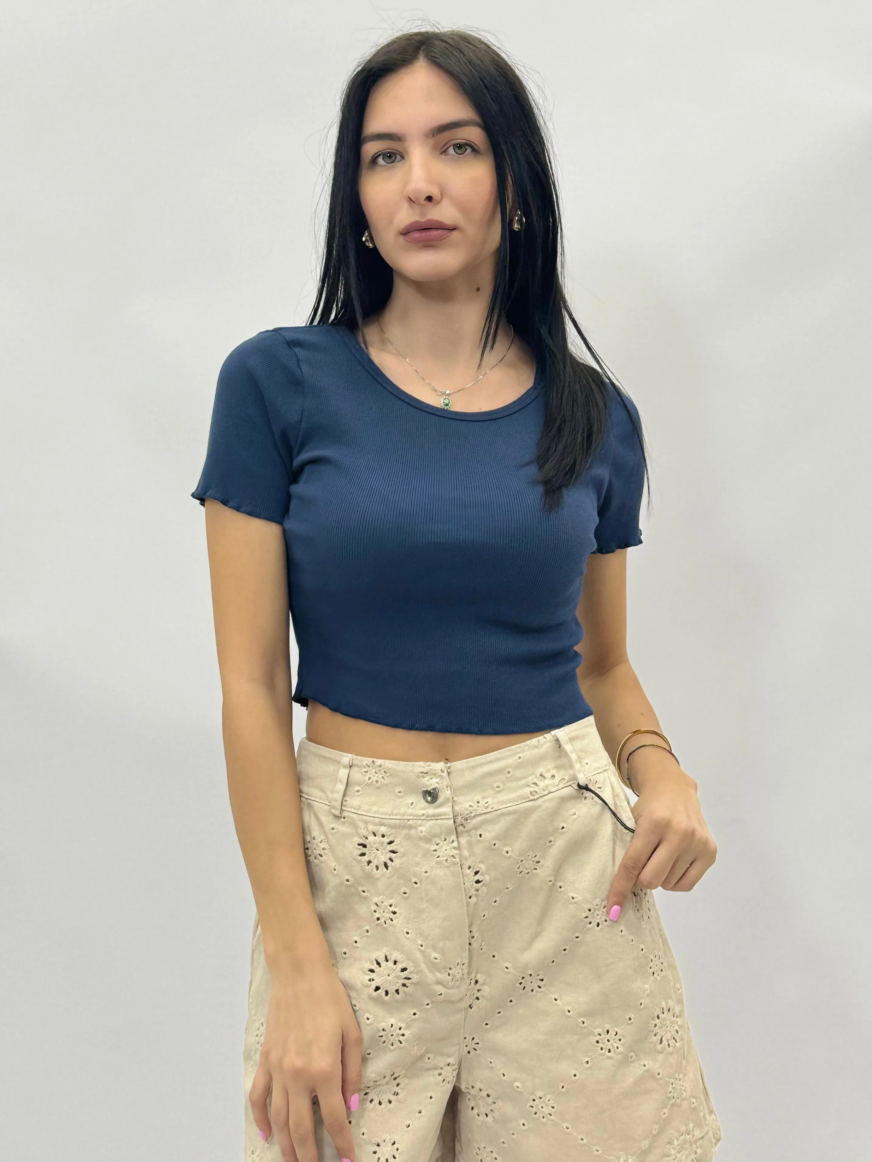 T-shirt a costine crop