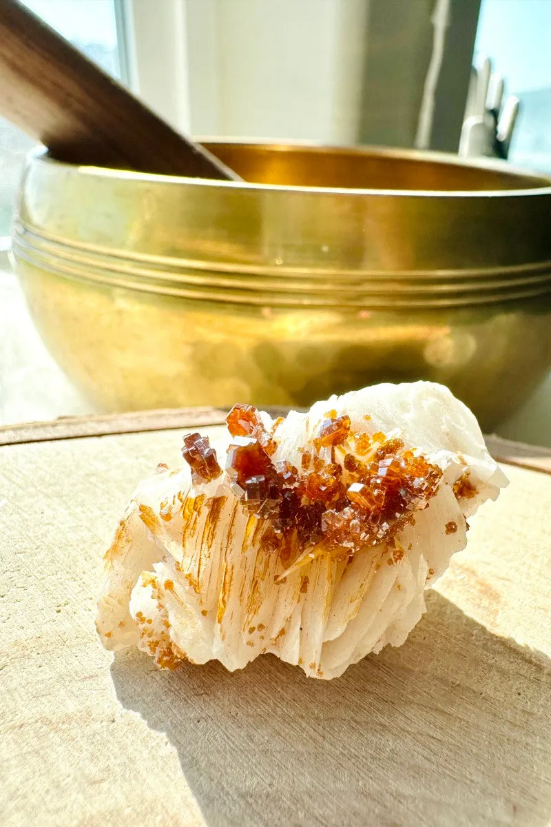 Vanadinite on Barite 003